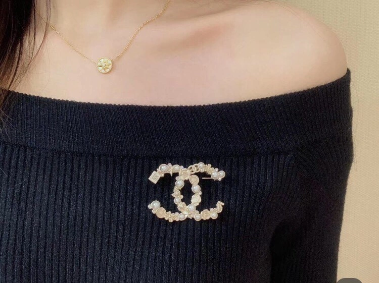 Chanel Brooches Refined 220380