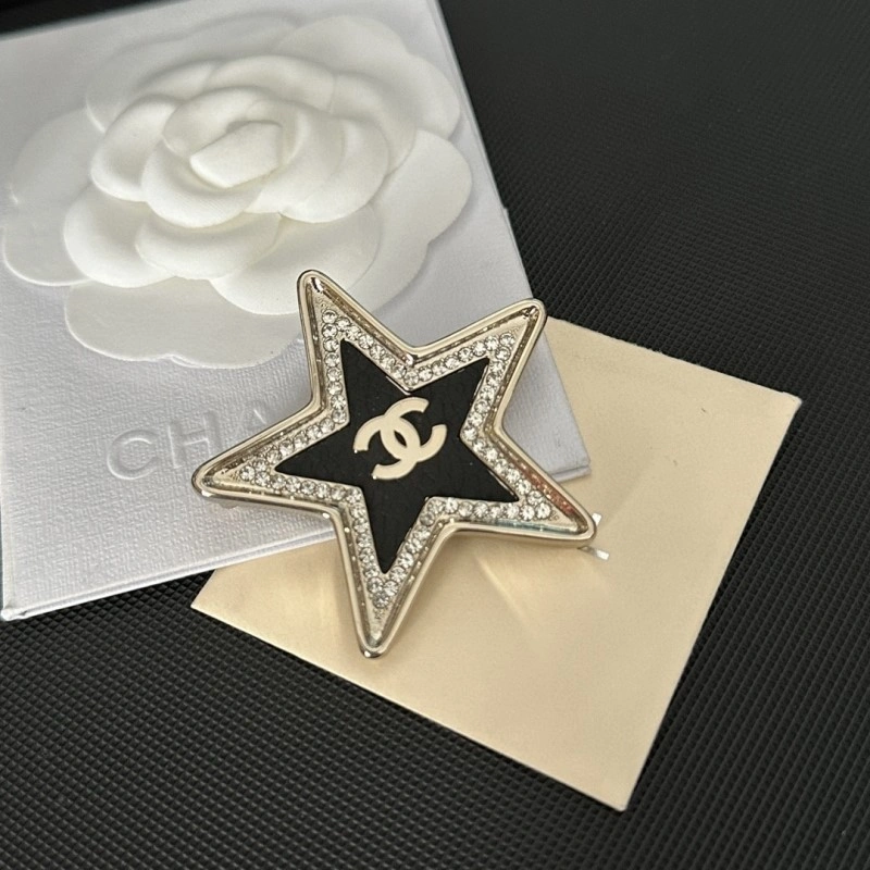 Chanel Brooches Resilient 220319