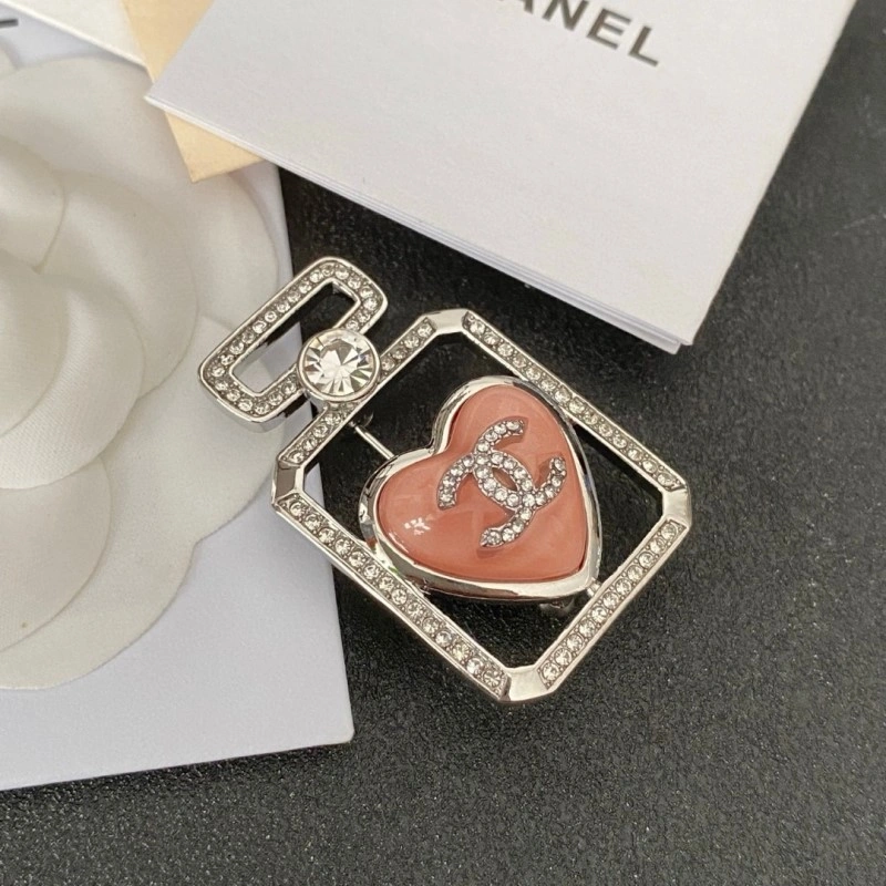 Chanel Brooches StreetReady 220386