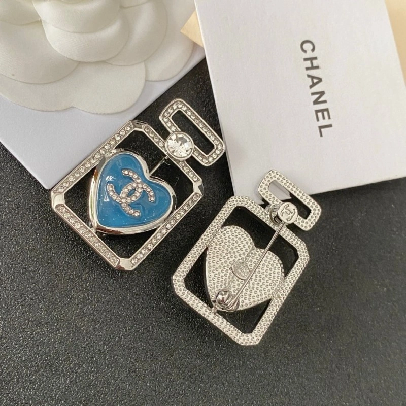 Chanel Brooches StreetReady 220386