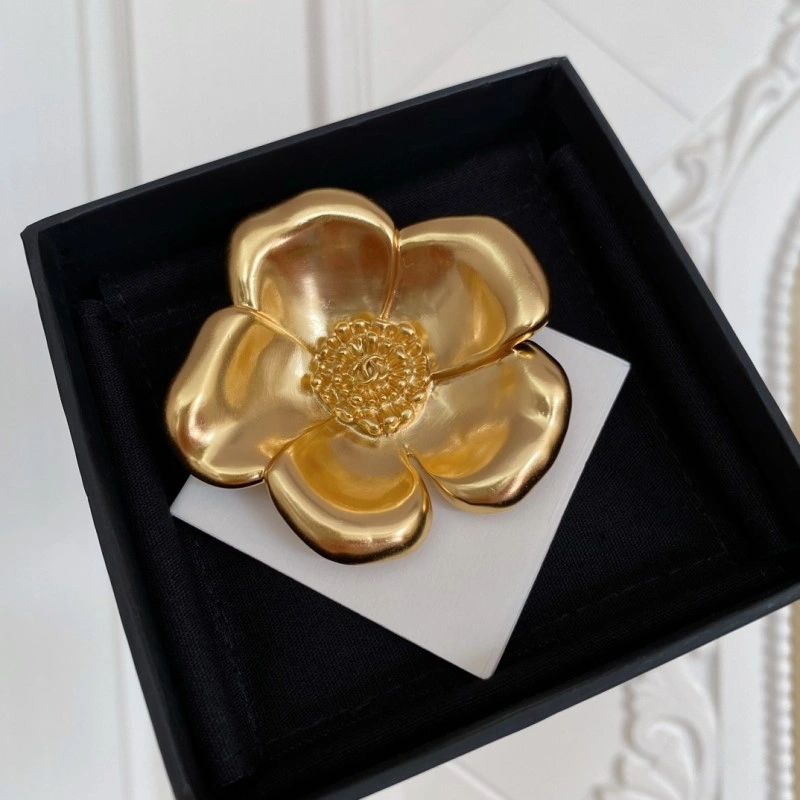 ZeroBulk Chanel Brooches 220298