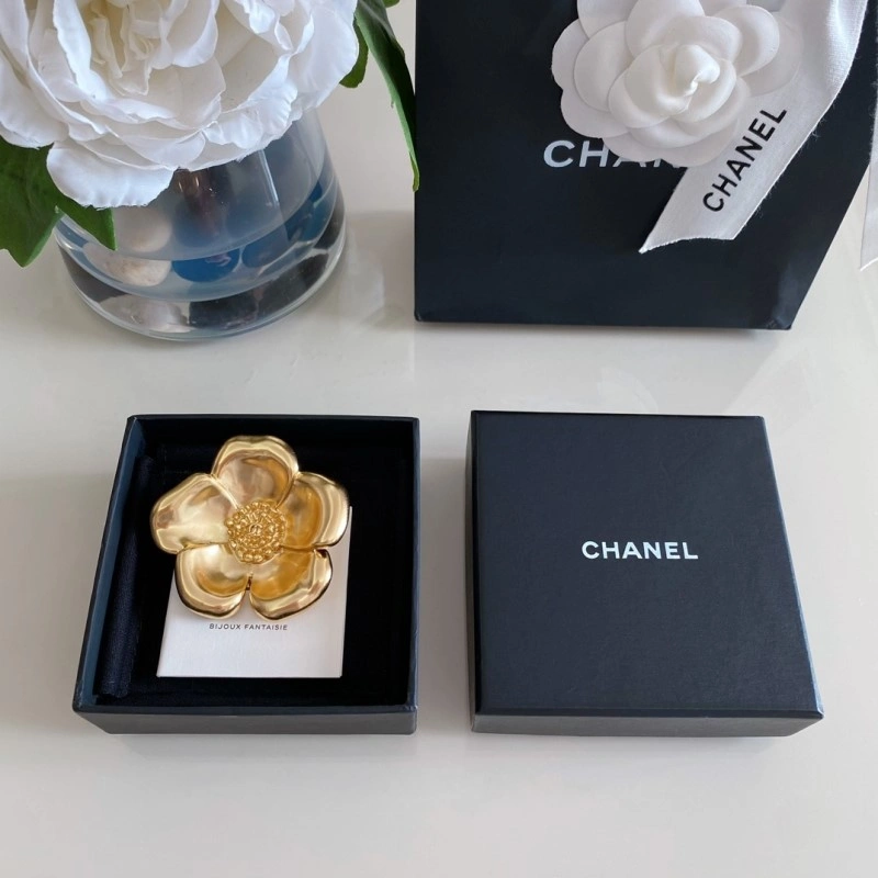 ZeroBulk Chanel Brooches 220298