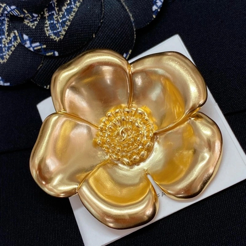 ZeroBulk Chanel Brooches 220298
