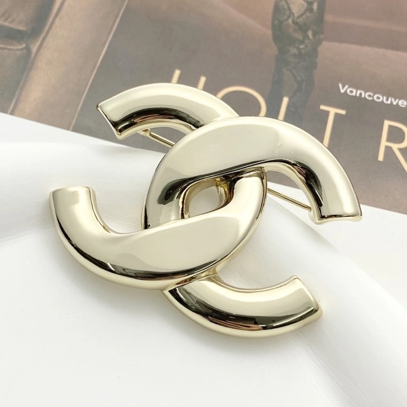 Supportive Chanel Brooches 220301