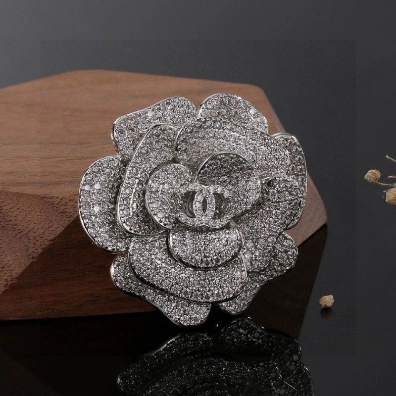 FashionForward Chanel Brooches 220287