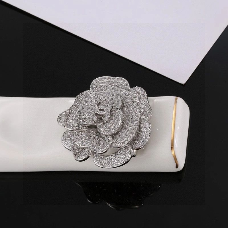 FashionForward Chanel Brooches 220287