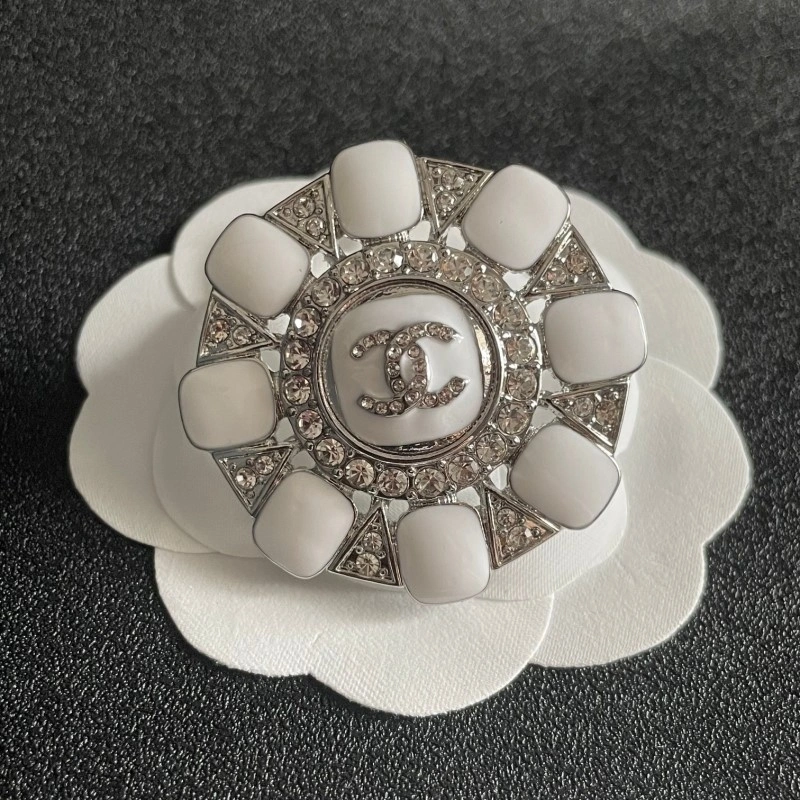 Chanel Brooches Lightweight 220281