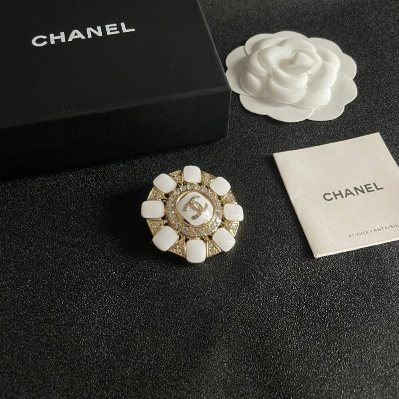 QuickDry Chanel Brooches 220296