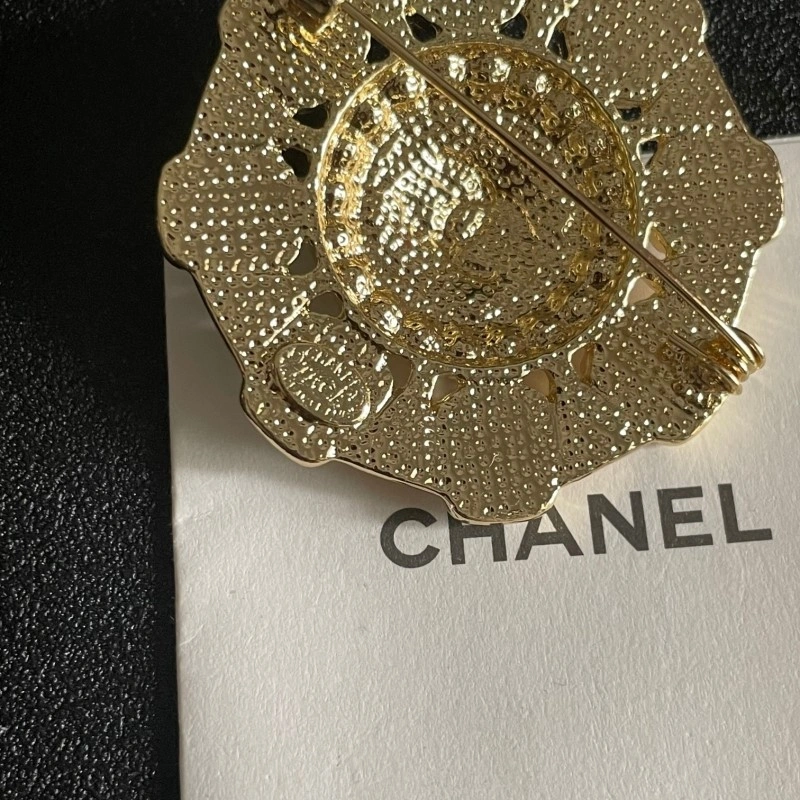 QuickDry Chanel Brooches 220296