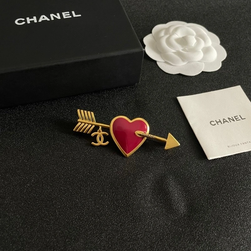 Bold Chanel Brooches 220284