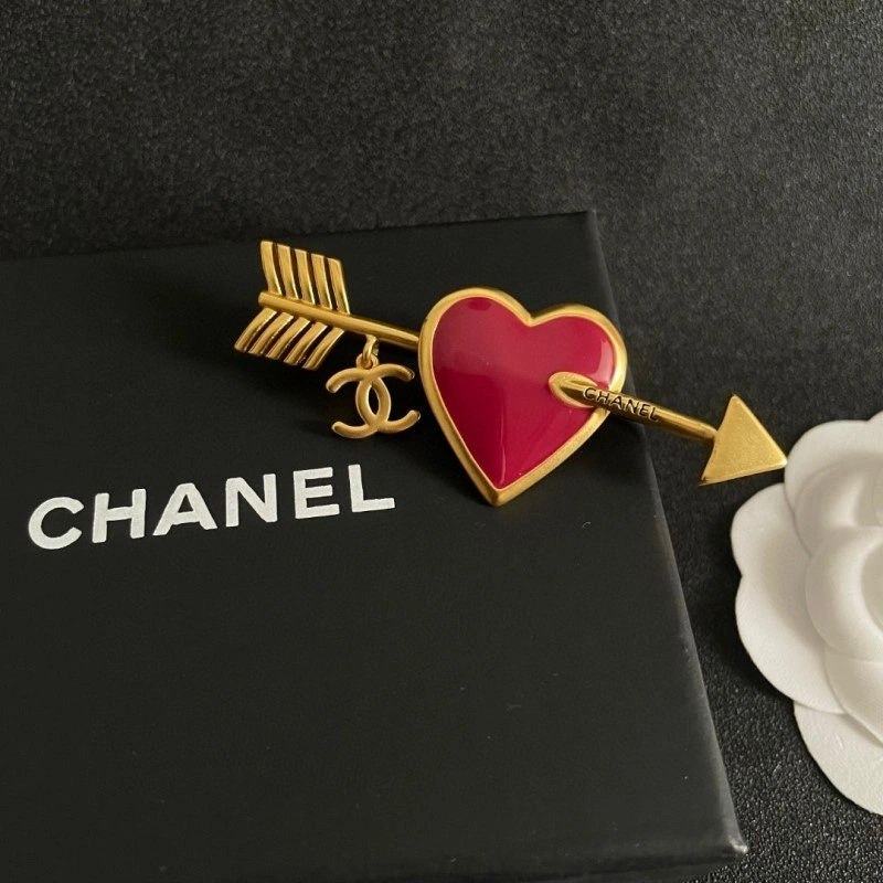 Bold Chanel Brooches 220284