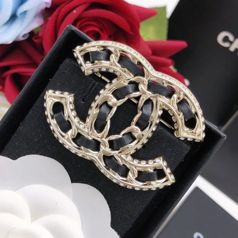 Chanel Brooches Casual 220289