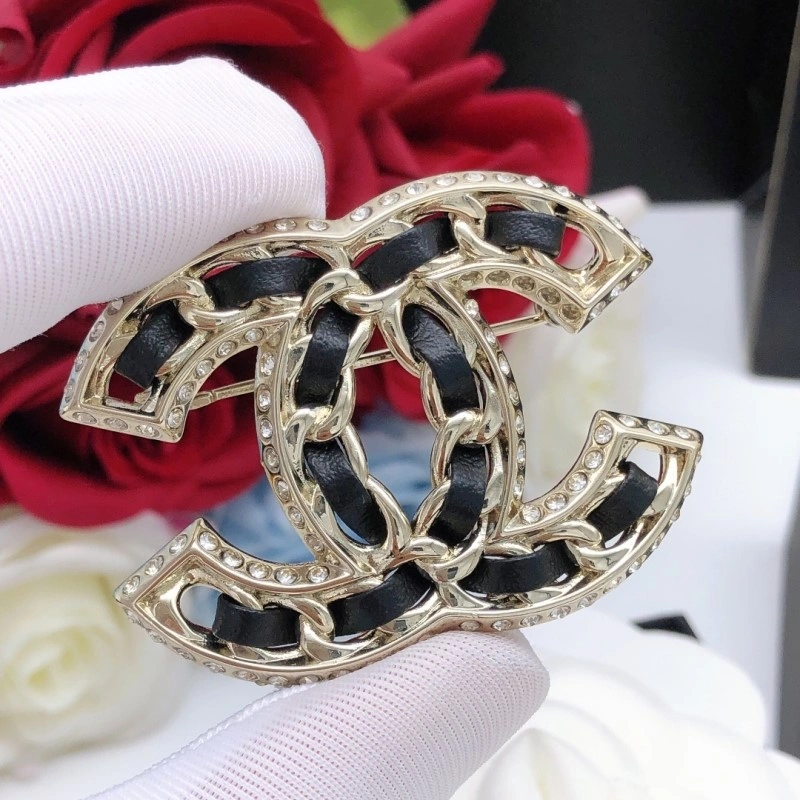 Chanel Brooches Casual 220289