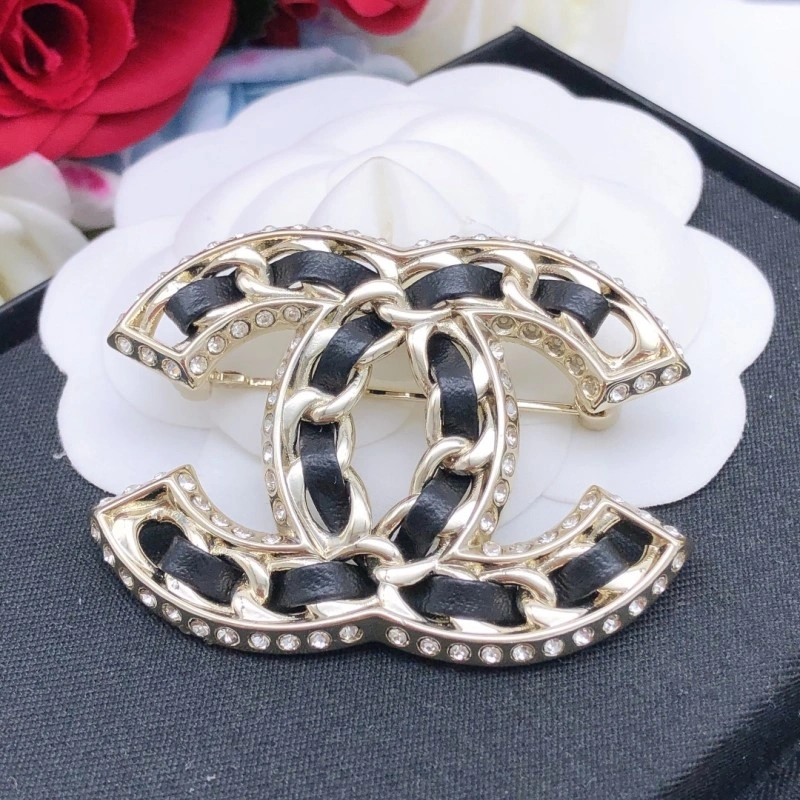 Chanel Brooches Casual 220289