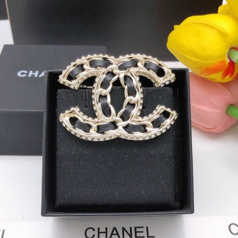 Chanel Brooches Casual 220289