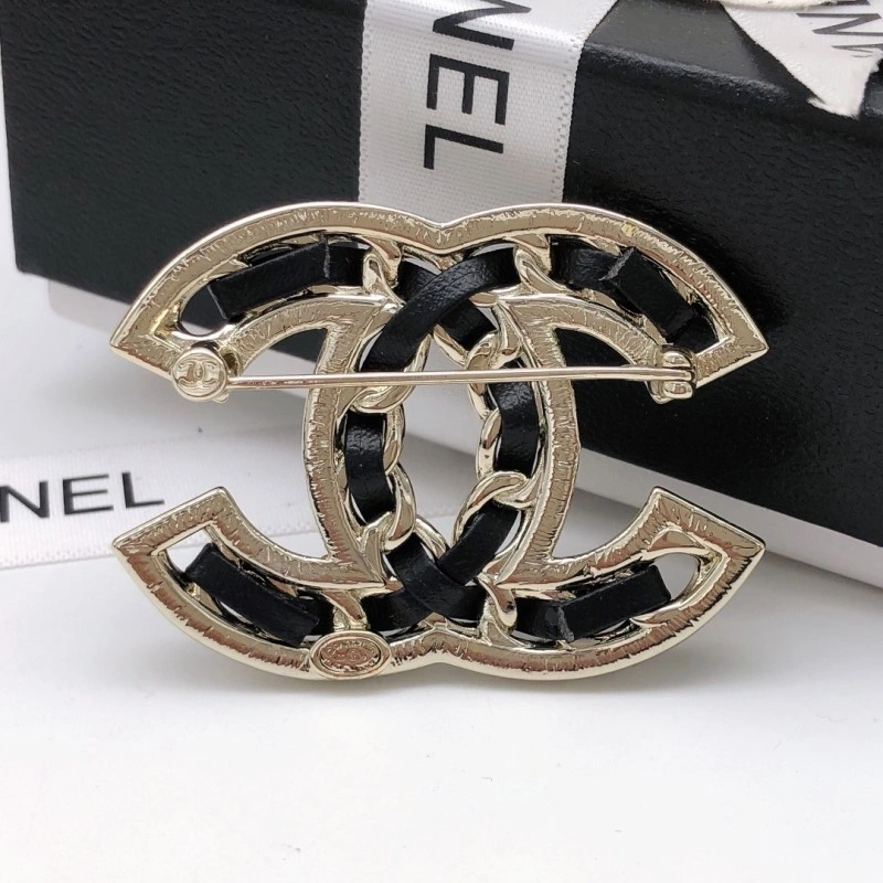 Chanel Brooches Casual 220289