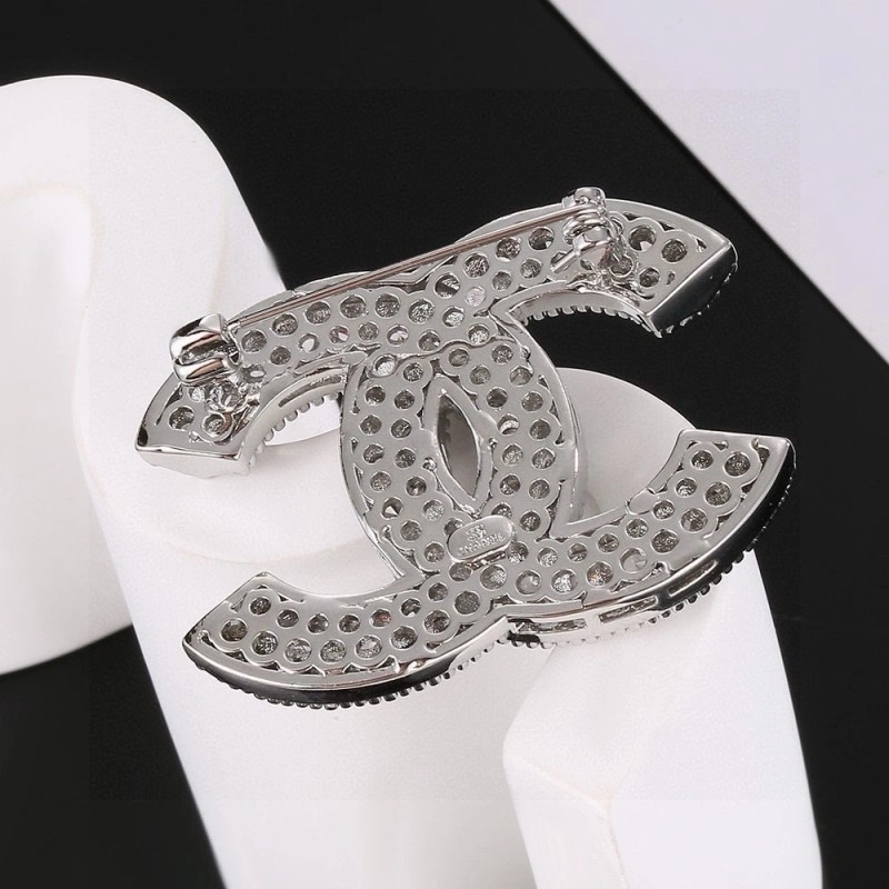 Neat Chanel Brooches 220311