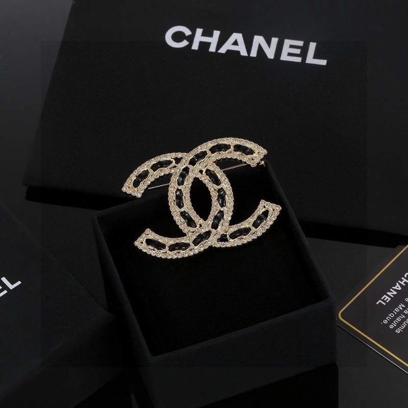 Chanel Brooches Unisex 220290