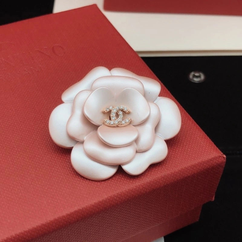 Youthful Chanel Brooches 220288