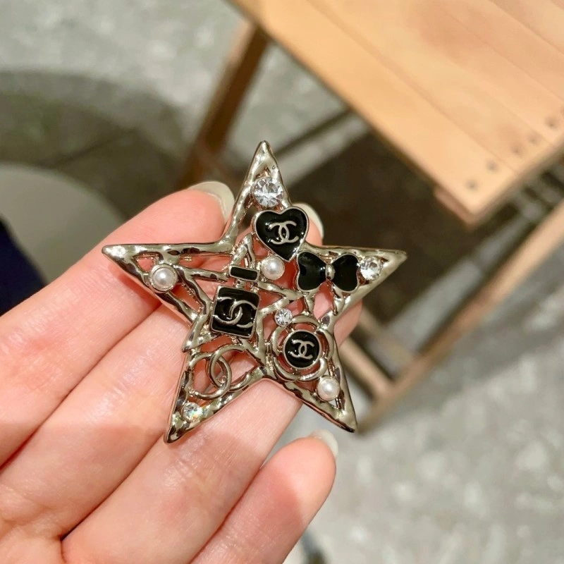 Chanel Brooches TechFriendly 220266