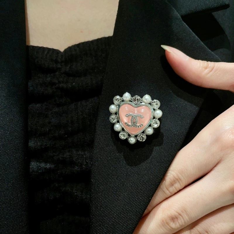Chanel Brooches Sophisticated 220274