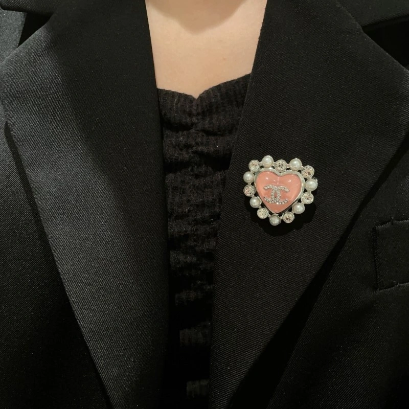 Chanel Brooches Sophisticated 220274
