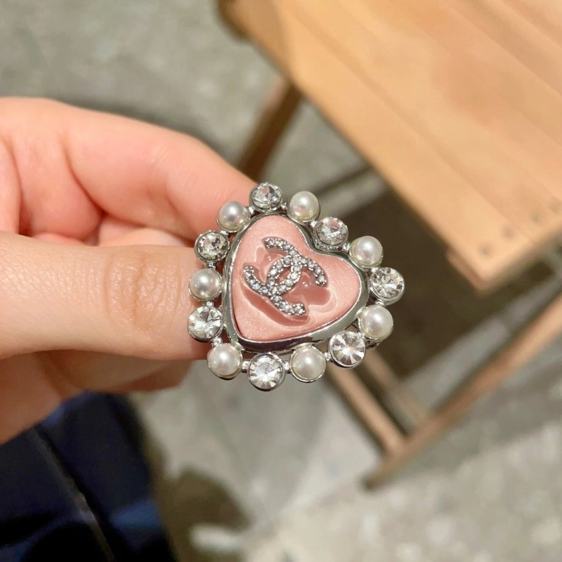 Chanel Brooches Sophisticated 220274