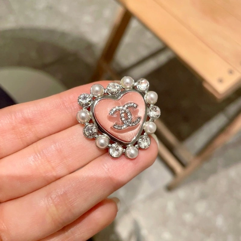 Chanel Brooches Sophisticated 220274