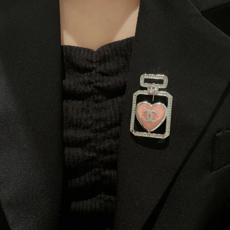 Chanel Brooches Breathable 220264