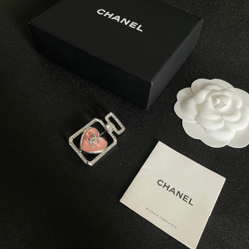 Chanel Brooches Breathable 220264