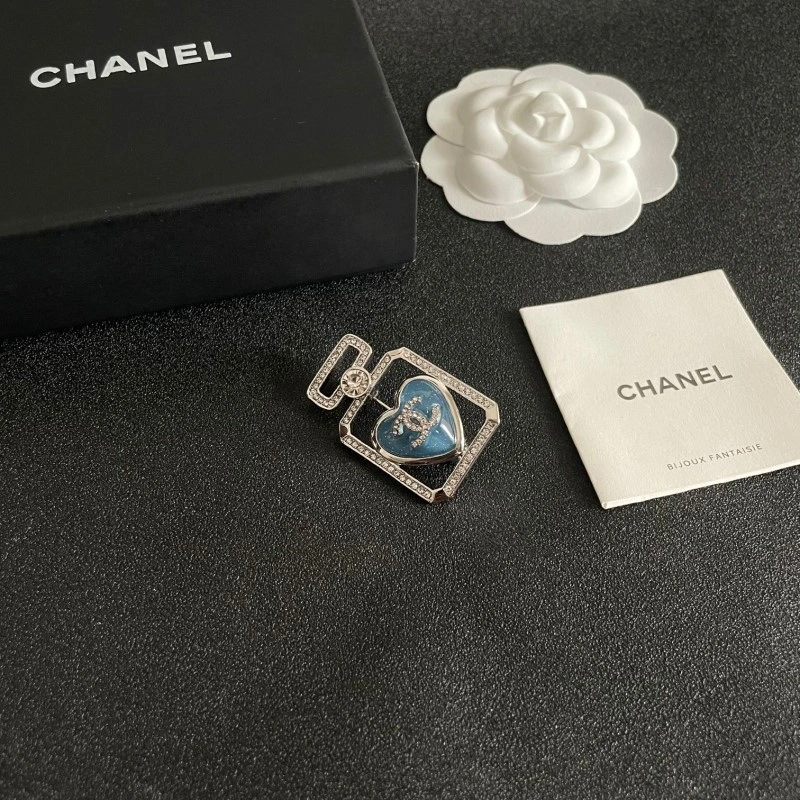 SoftTouch Chanel Brooches 220268