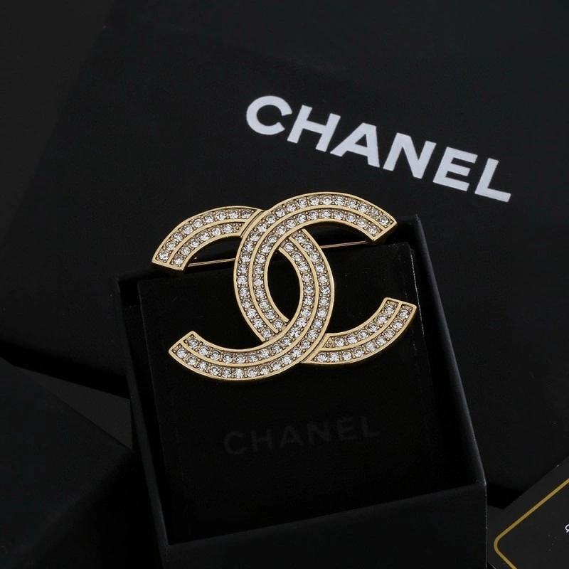 Youthful Chanel Brooches 220269