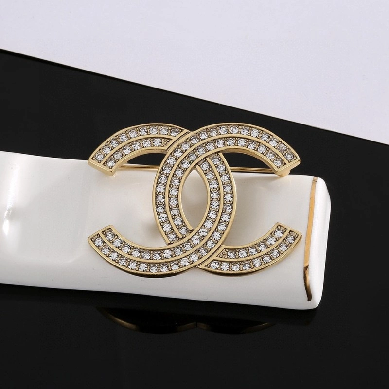 Youthful Chanel Brooches 220269