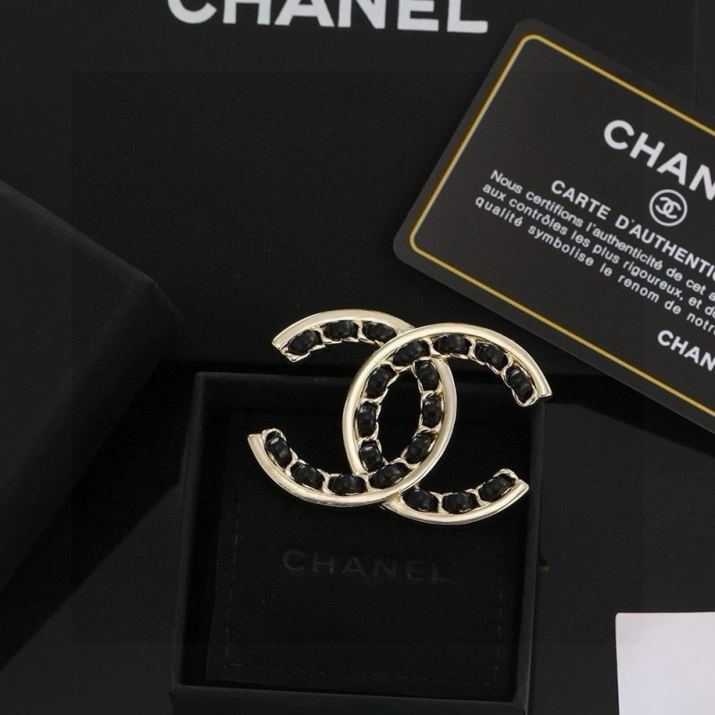 Trendsetting Chanel Brooches 220253