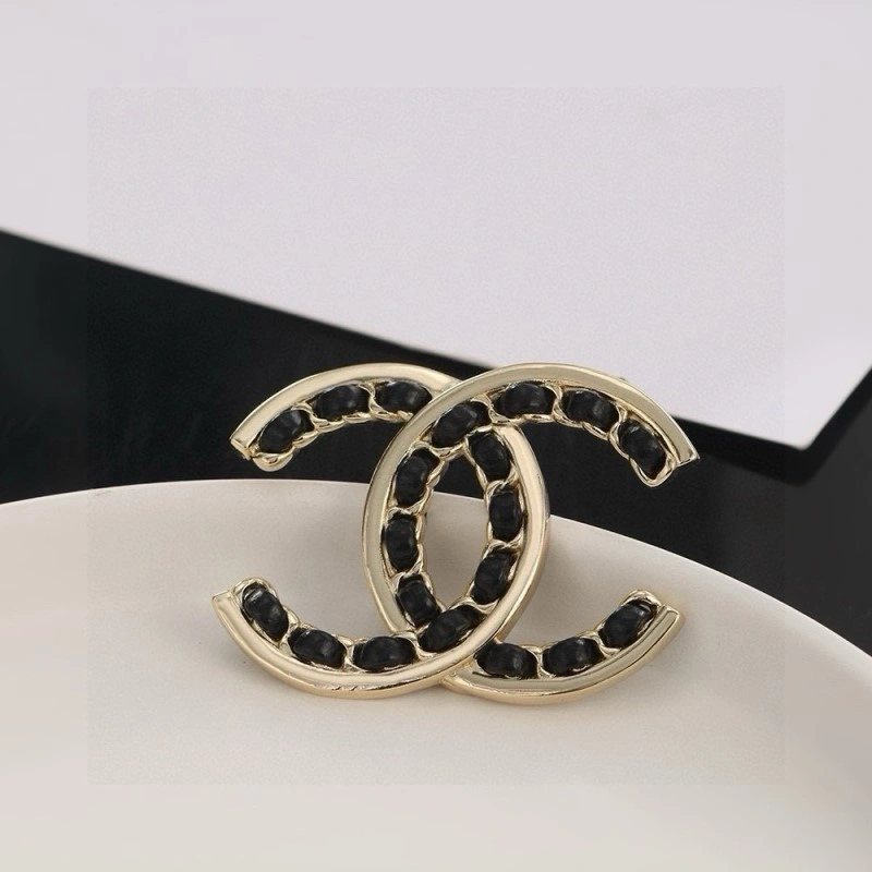Trendsetting Chanel Brooches 220253