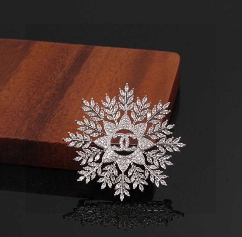 Seasonal Chanel Brooches 220248