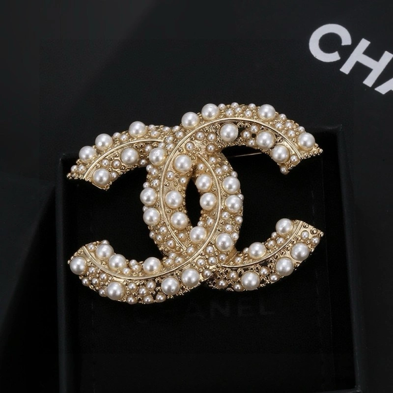 Cozy Chanel Brooches 220258