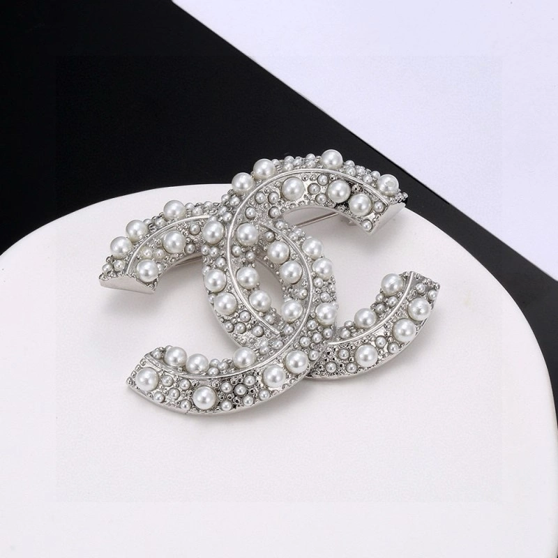 Cozy Chanel Brooches 220258