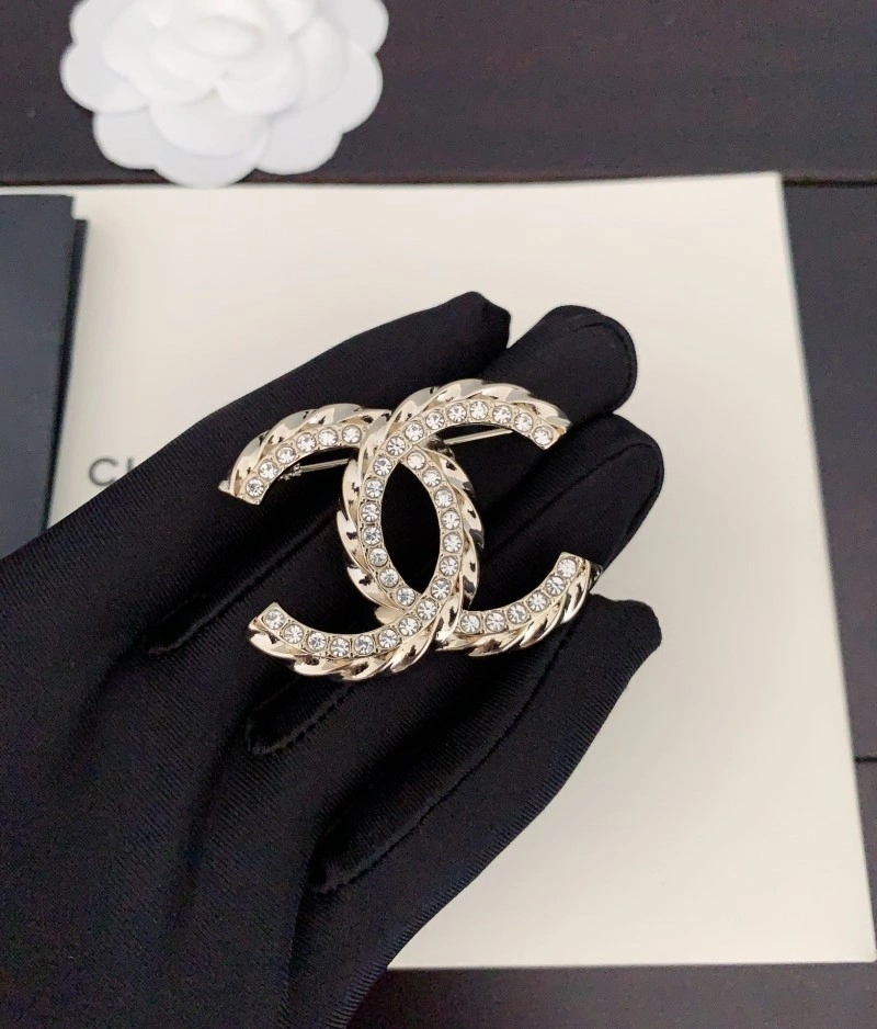 Casual Chanel Brooches 220237