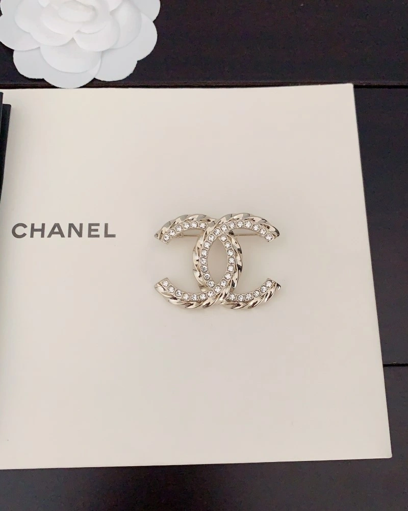 Casual Chanel Brooches 220237