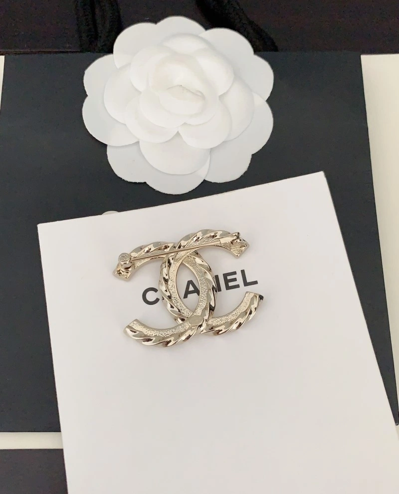 Casual Chanel Brooches 220237