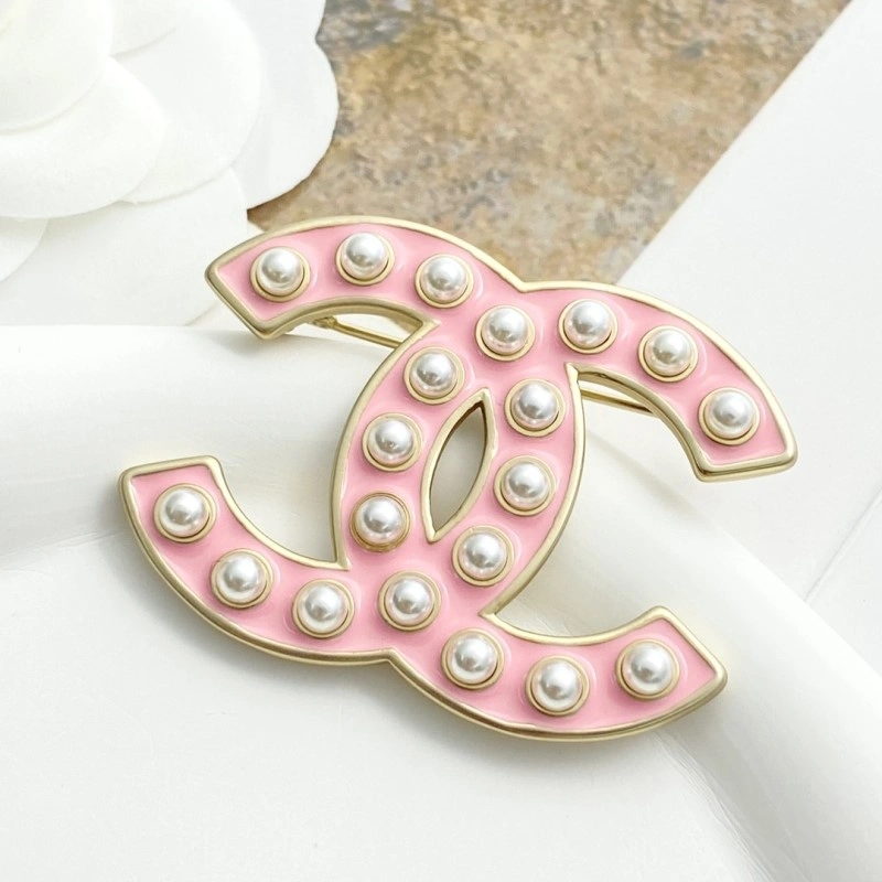 Breathable Chanel Brooches 220246