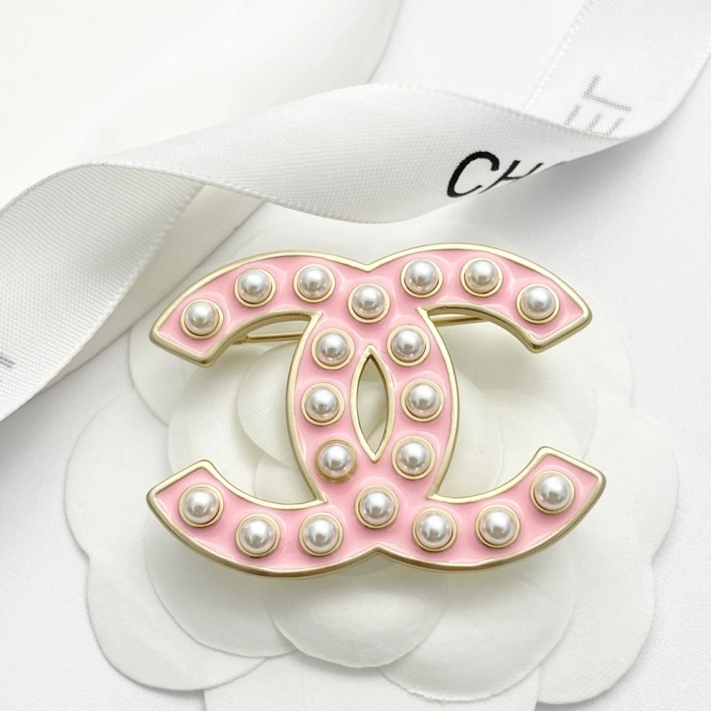 Breathable Chanel Brooches 220246
