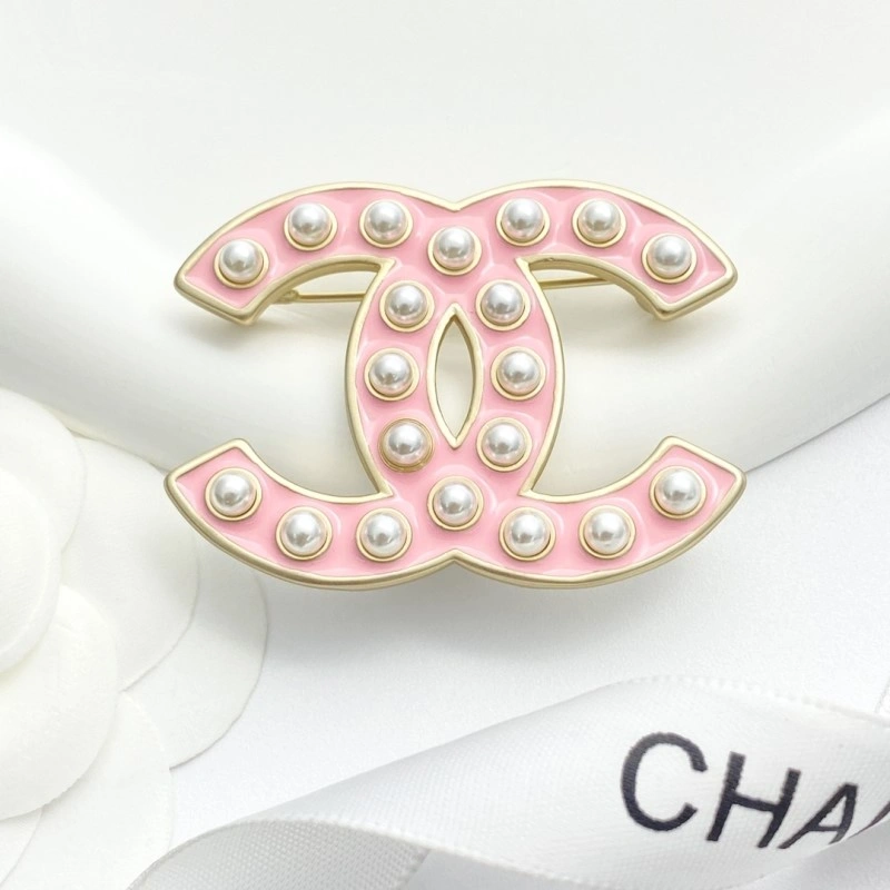 Breathable Chanel Brooches 220246