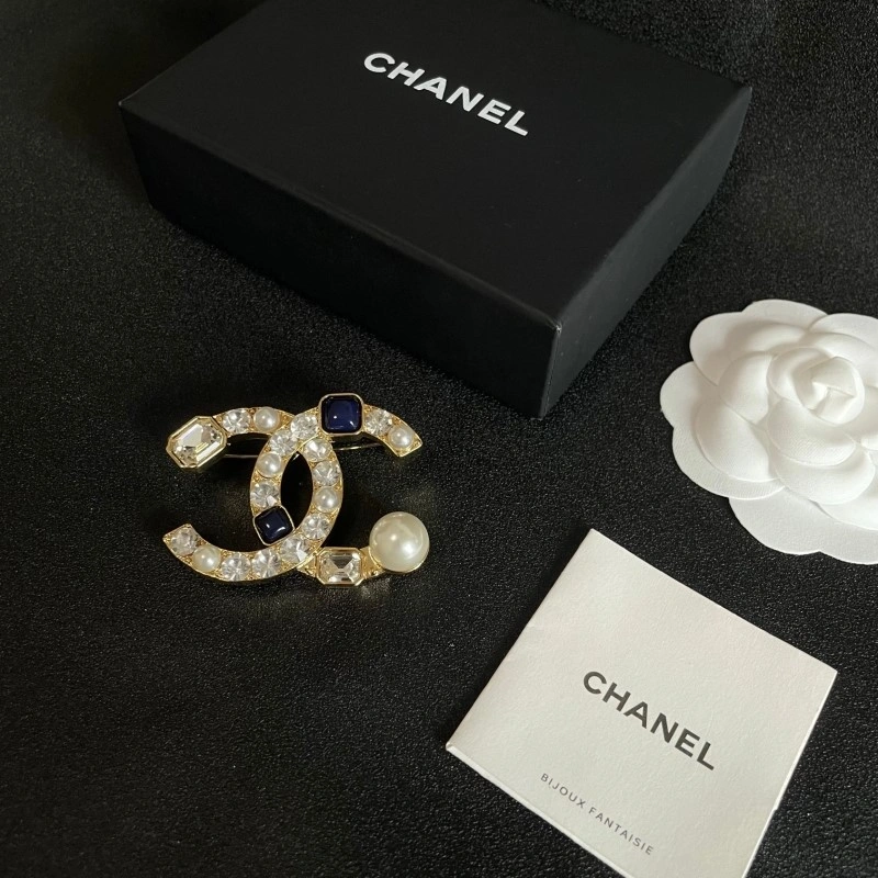 Chanel Brooches Flexible 220259