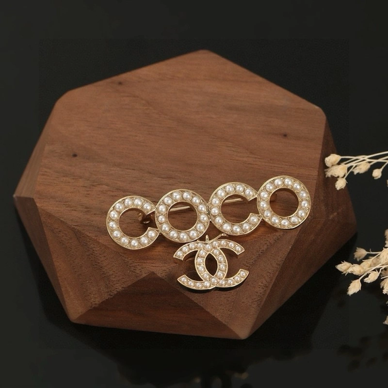 Chanel Brooches FreshLook 220251
