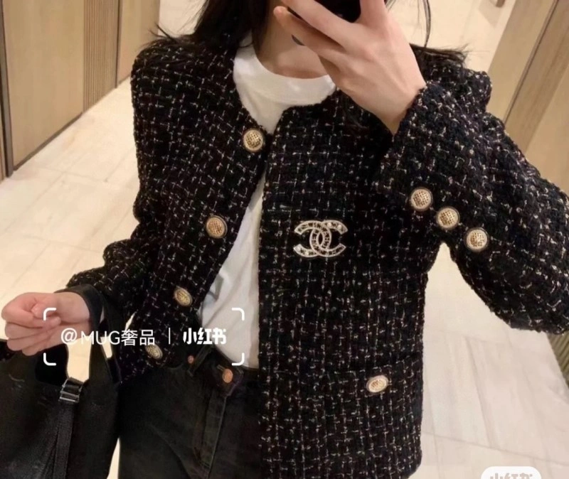 WeatherProof Chanel Brooches 220240