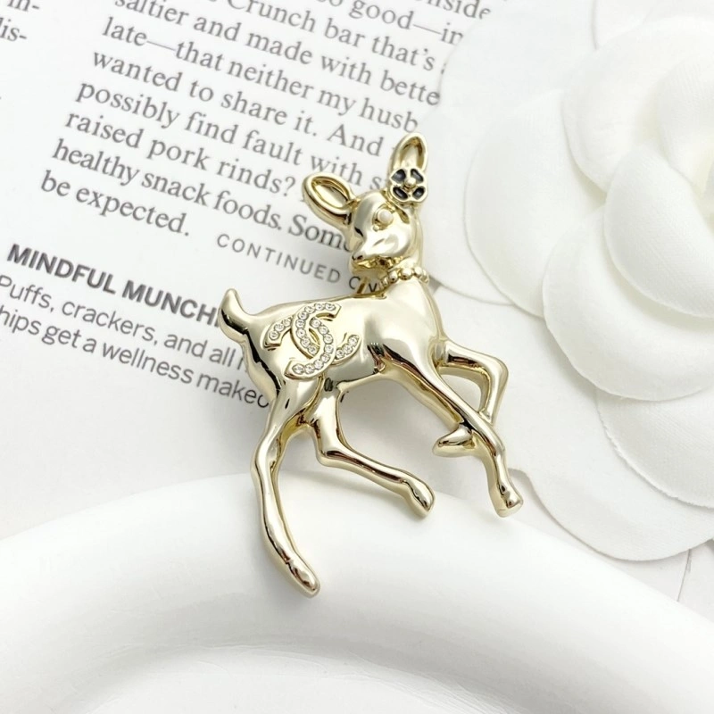 Youthful Chanel Brooches 220261