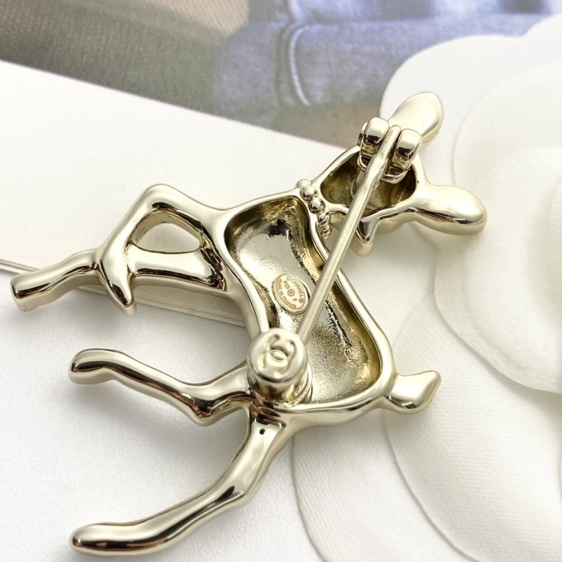 Youthful Chanel Brooches 220261