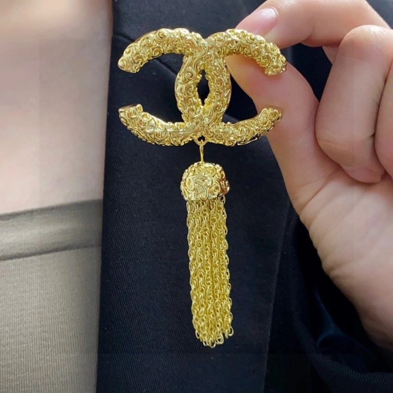 Chanel Brooches EasyMatch 220239